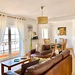 Holidayhouse In - Stylish House In Old Town *