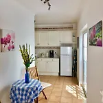 Holidayhouse In - Stylish House In Old Town * Lagos