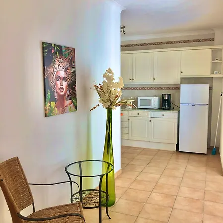 Holidayhouse In - Stylish House In Old Town