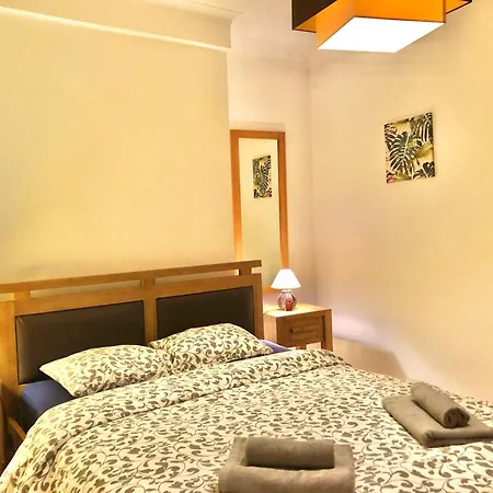 Holidayhouse In - Stylish House In Old Town *