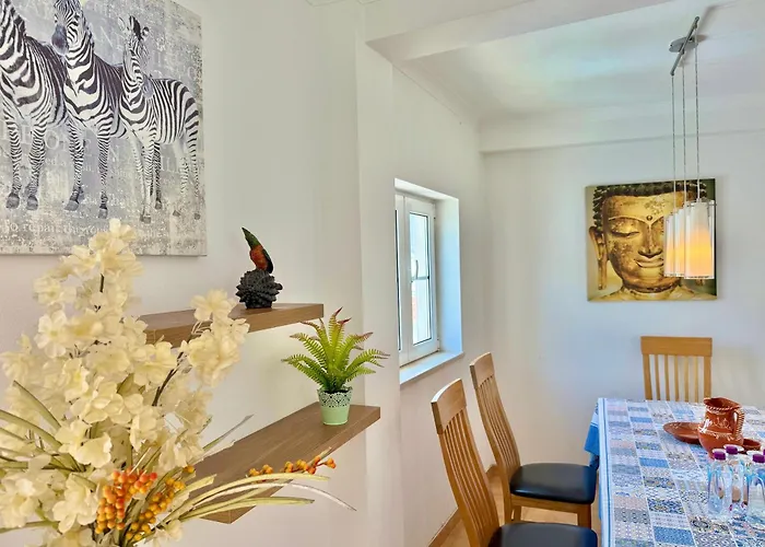 Holidayhouse In - Stylish House In Old Town